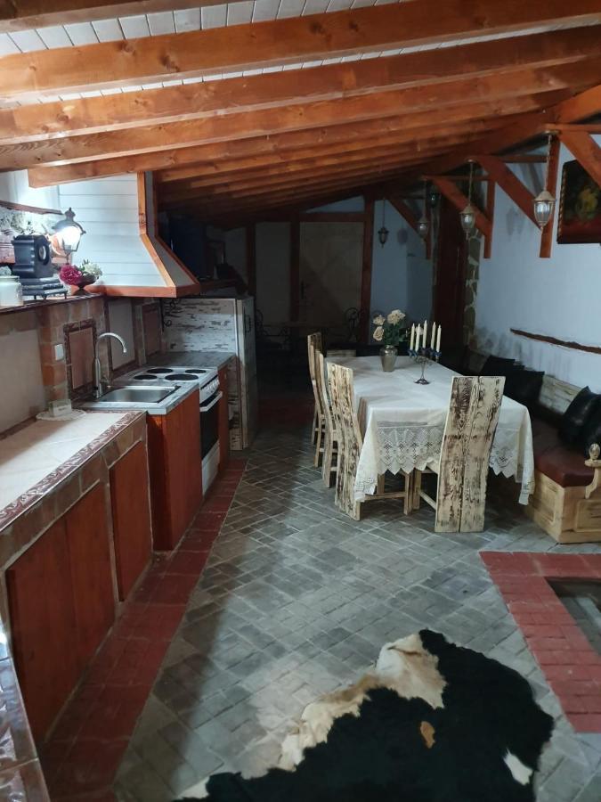 Kashtata S Paraklisa Borovo  Exteriör bild