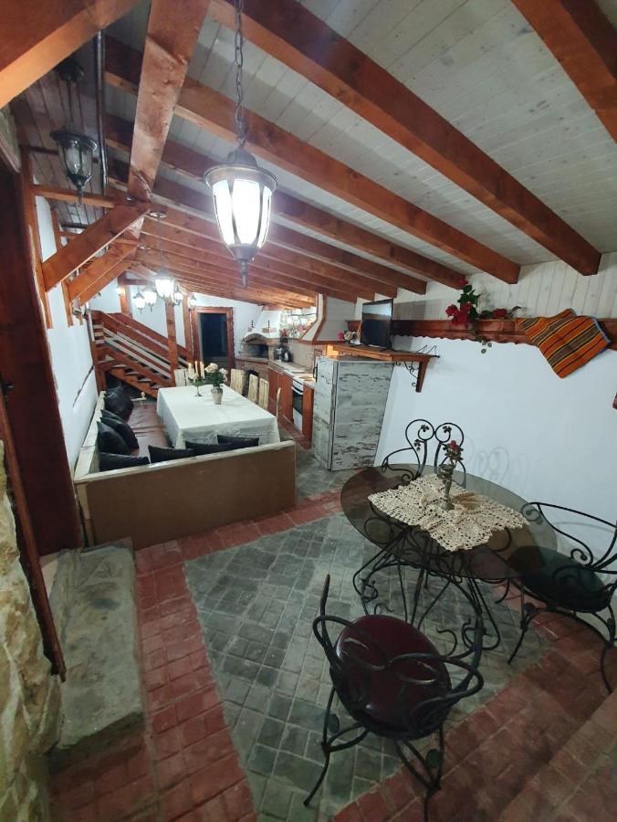 Kashtata S Paraklisa Borovo  Exteriör bild